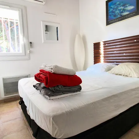 5100 - Cap D'agde Maison Mitoyenne T4 Climatise Avec Parking - Quartier Pinede Agde