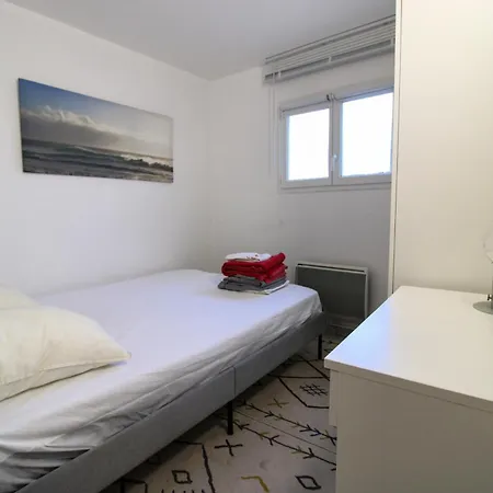 5100 - Cap D'agde Maison Mitoyenne T4 Climatise Avec Parking - Quartier Pinede * Agde
